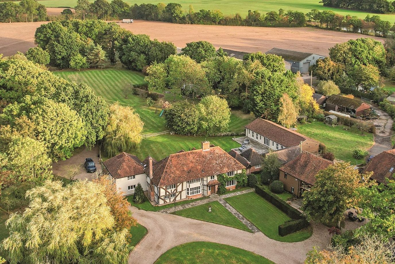 A charming Grade II-listed country house with indoor pool in the Garden of England