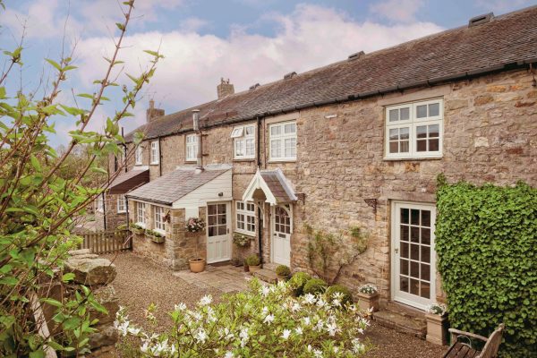 A charming stone barn conversion with glorious Tyne Valley views