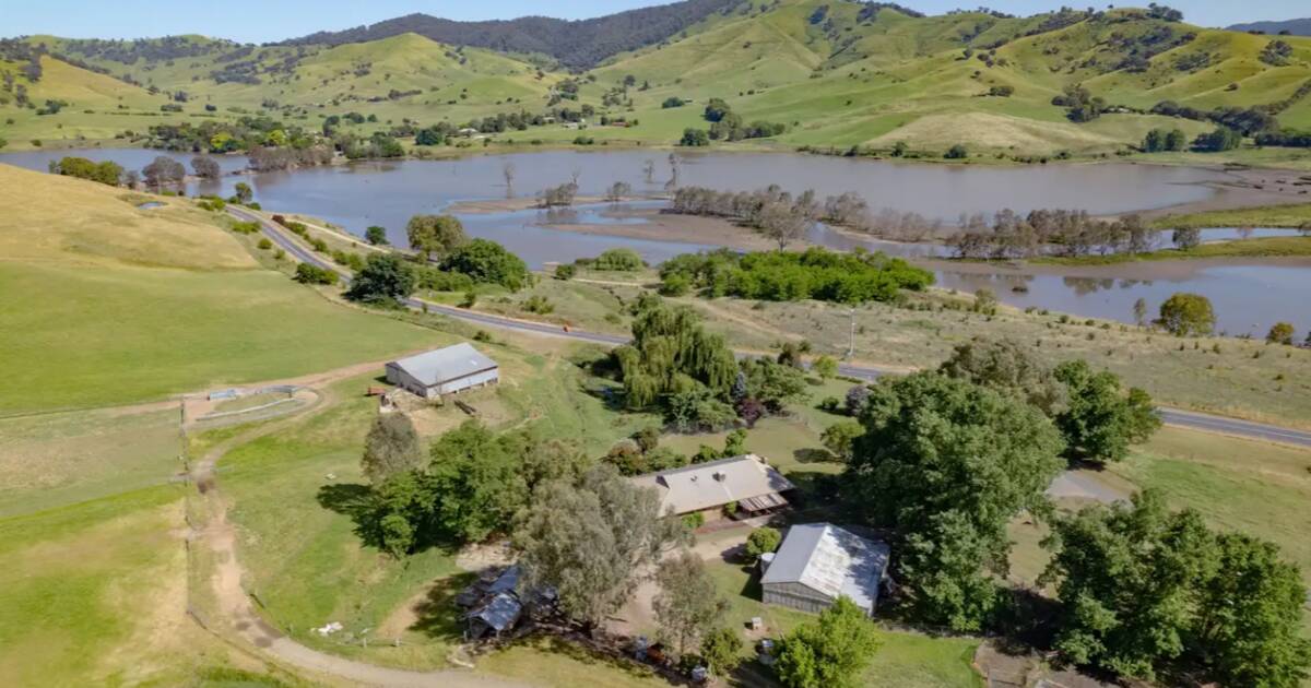 Limited inspections create lakeside buying opportunity | Video