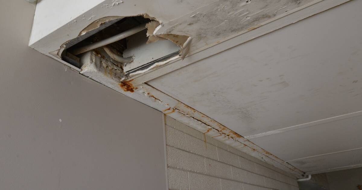 Pleas to fix crumbling southern school