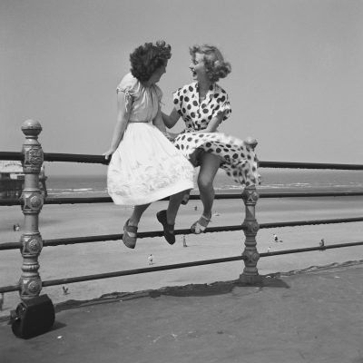 Bert Hardy: The photographer who chronicled mid-century Britain, from the Blitz to Blackpool