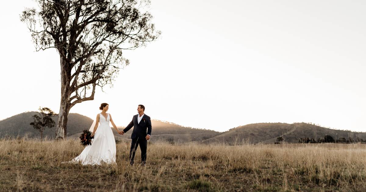 Droughtmasters watch on as Rachael and Jim say I do