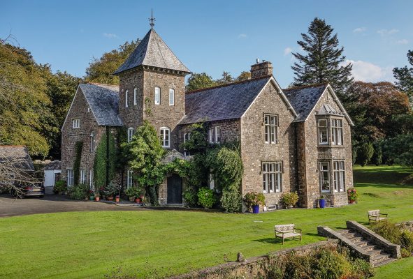 A 16th century hall set in its own private valley in Cornwall that teems with local wildlife