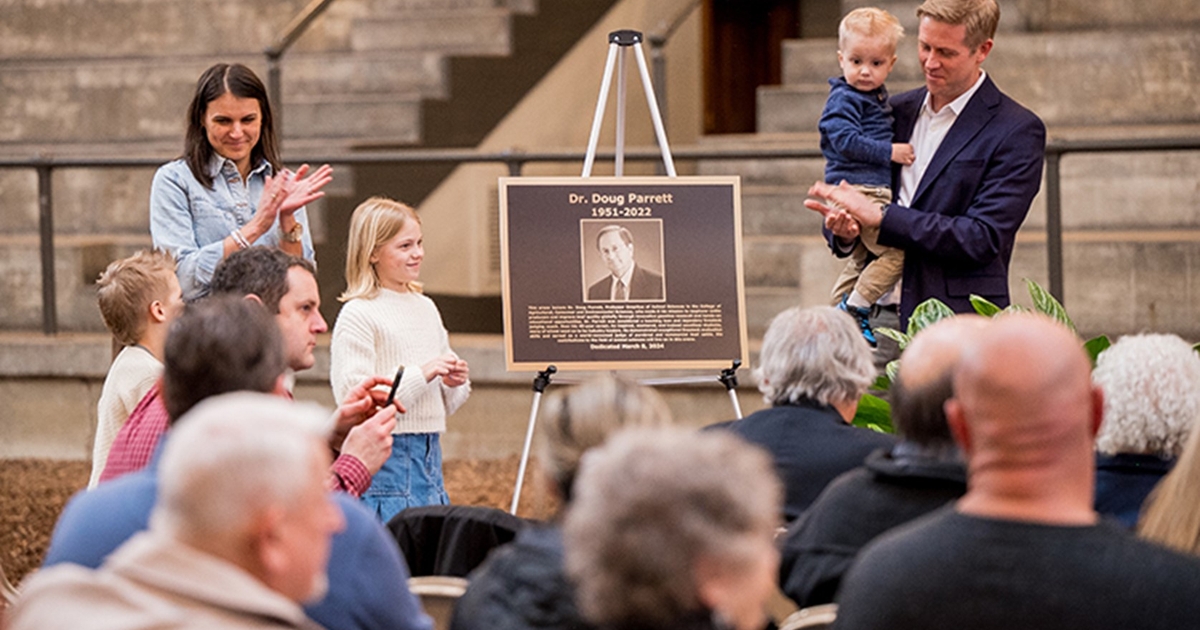 Dr. Doug Parrett Memorial Arena dedicated at University of Illinois