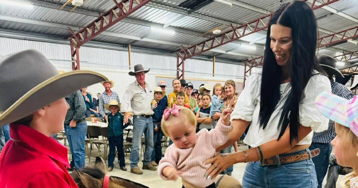 Campdraft community rallies for family