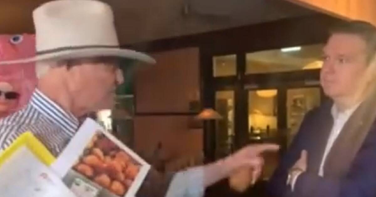 See the moment Bob Katter tells Nationals Senator to 'shut up' during intense confrontation